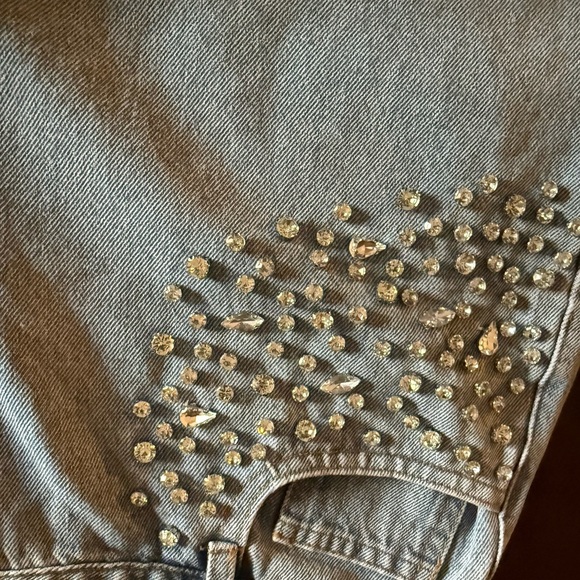 Cloud Ten Jean shorts. Crystal embellishments. NWT. Super cute! Size medium - Picture 2 of 14